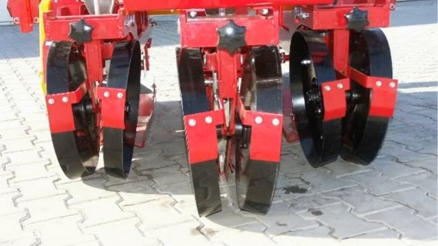 Машина Weremczuk Patryk для высадки рассады 3 ряда смотреть онлайн