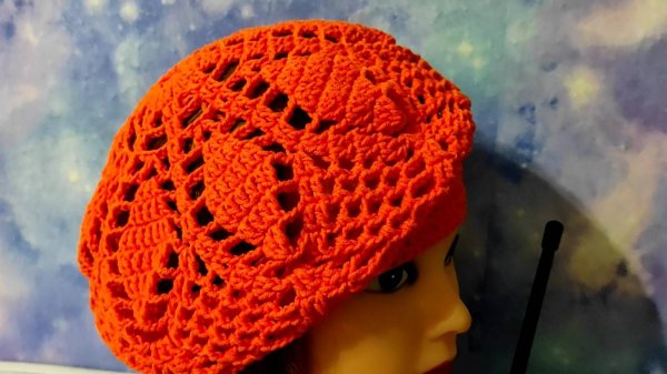 ЛЕТНИЙ, АЖУРНЫЙ БЕРЕТ КРЮЧКОМ. Видео для начинающих.