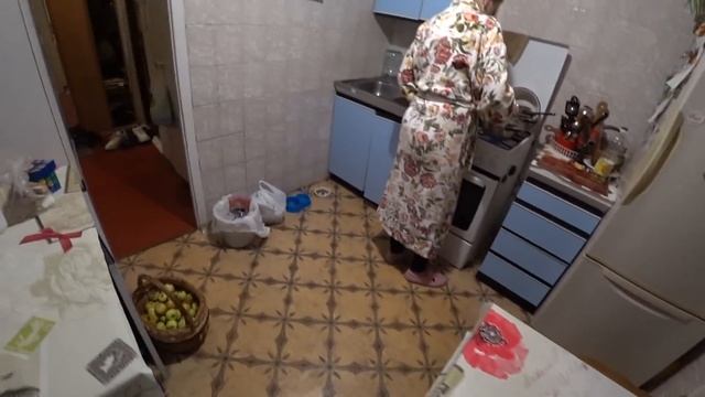 ОБЗОР НА ИКРУ С ЛИЗОЙ И КОСТЕЙ / КУДА МАМА ЕЗДИЛА НА МАШИНЕ С ЗНАКОМЫМ? смотреть онлайн