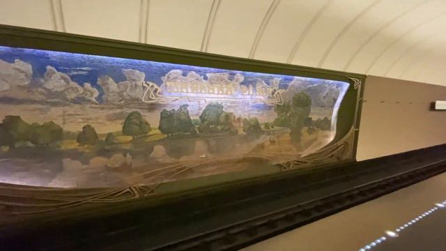 Московское метро. Станция Марьина Роща. смотреть онлайн