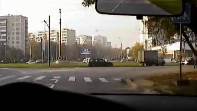 31. Перекрестки с круговым движением. Видео 1 смотреть онлайн