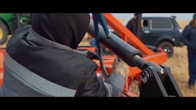 Плуг чизельный ПЧ-4,5П Империал обзор в работе смотреть онлайн