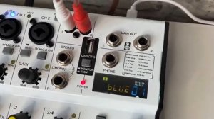 AdeptAudio MT4 Микшерный пульт для караоке с двумя микрофонами, USB, блютуз, DSP процессор, MP3