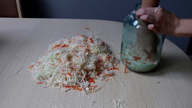 Квашеная капуста.Способ №1 сухой посол.Сравниваем капусту разных способов закваски. смотреть онлайн