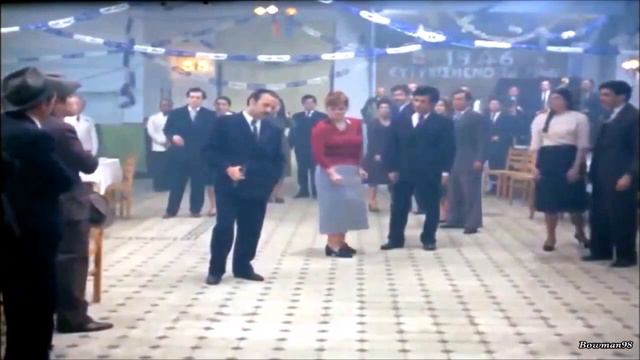 Το βαλς της βαρύτητας - Μικρές περιπλανήσεις (Ο θίασος) #βαλς #valse #theoangelopoulos смотреть онлайн