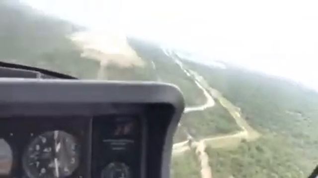 Landing at Rijeka Airport (RUNWAY 14) ~ SOCATA TB20 смотреть онлайн