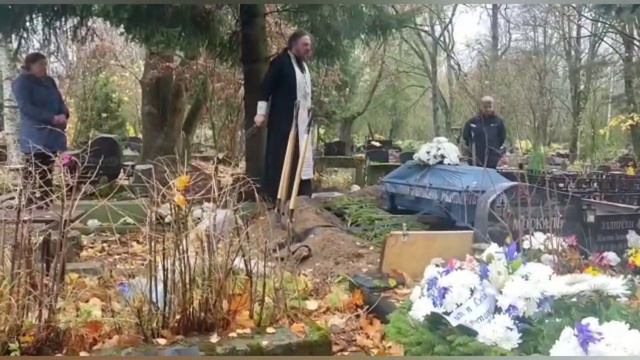 Посвящается нашему Отцу...Светлая Память любимому папе. Будем помнить тебя всегда навеки Твои родны смотреть онлайн