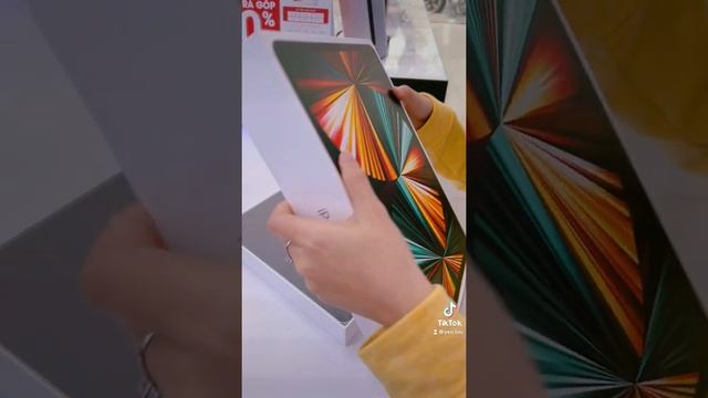 Unbox iPad pro M1 2021 12.9” смотреть онлайн