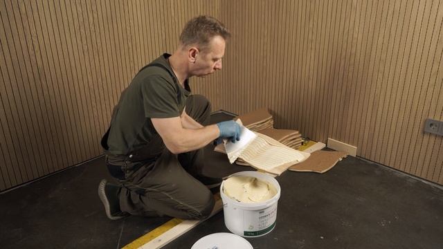 КЛЕЕВАЯ УСТАНОВКА ТРЕХСЛОЙНОЙ ПАРКЕТНОЙ ДОСКИ "ЧАЙНЫЙ ЛИСТ" НА БЕТОННОЕ ОСНОВАНИЕ смотреть онлайн