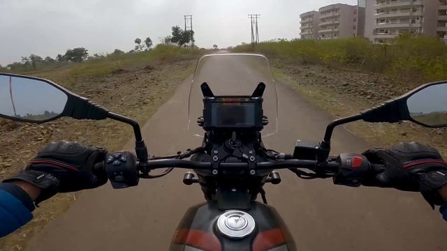 Yezdi Adventure Review - Better Than Royal Enfield Himalayan ?? смотреть онлайн