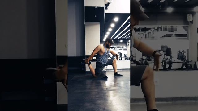Тянем четырехглавую мышцу бедра (квадрицепс) смотреть онлайн