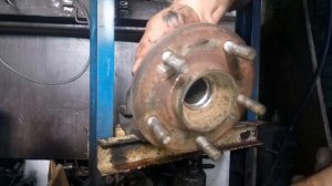 Замена ступицы Ford Mondeo без специнструмента своими руками