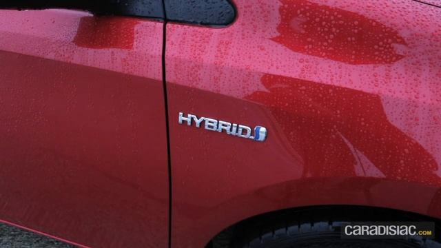 Essai Toyota Auris Touring Sports смотреть онлайн