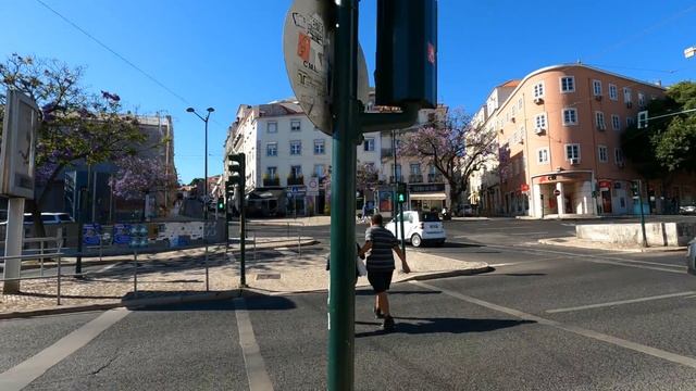 Beautiful But Less Touristy Areas in Lisbon! ?Principe Real Walking Tour, Portugal [4K] смотреть онлайн
