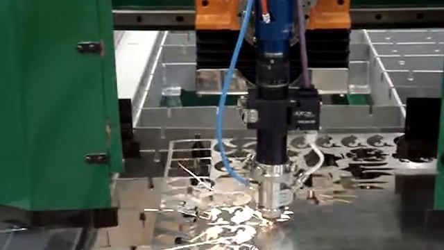 Лазерная резка нержавеющей стали смотреть онлайн