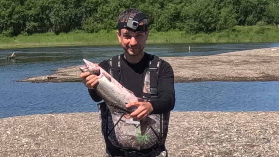 Мастер Владимир Мусурок ловит горбушу, кету на Камчатке на свои воблеры