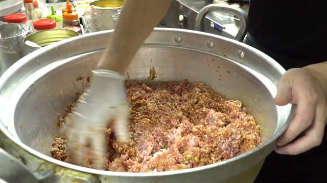 His SON makes CHEAP Japanese BENTOS in TOKYO! Only $3.90 per BOX! смотреть онлайн