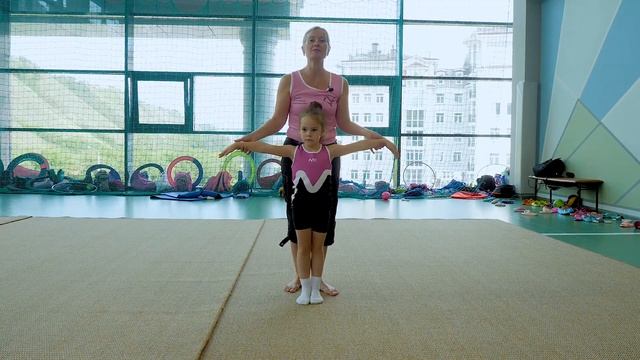 Счастливая гимнастика | Урок №1 | Поворот в пассе смотреть онлайн