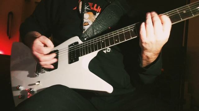 Disposable Heroes (Full Song with Gibson Explorer 84) смотреть онлайн