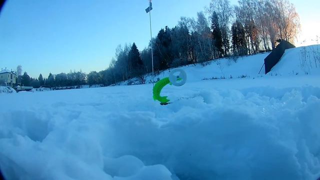Оставил жерлицы в ночь. Загары есть. смотреть онлайн
