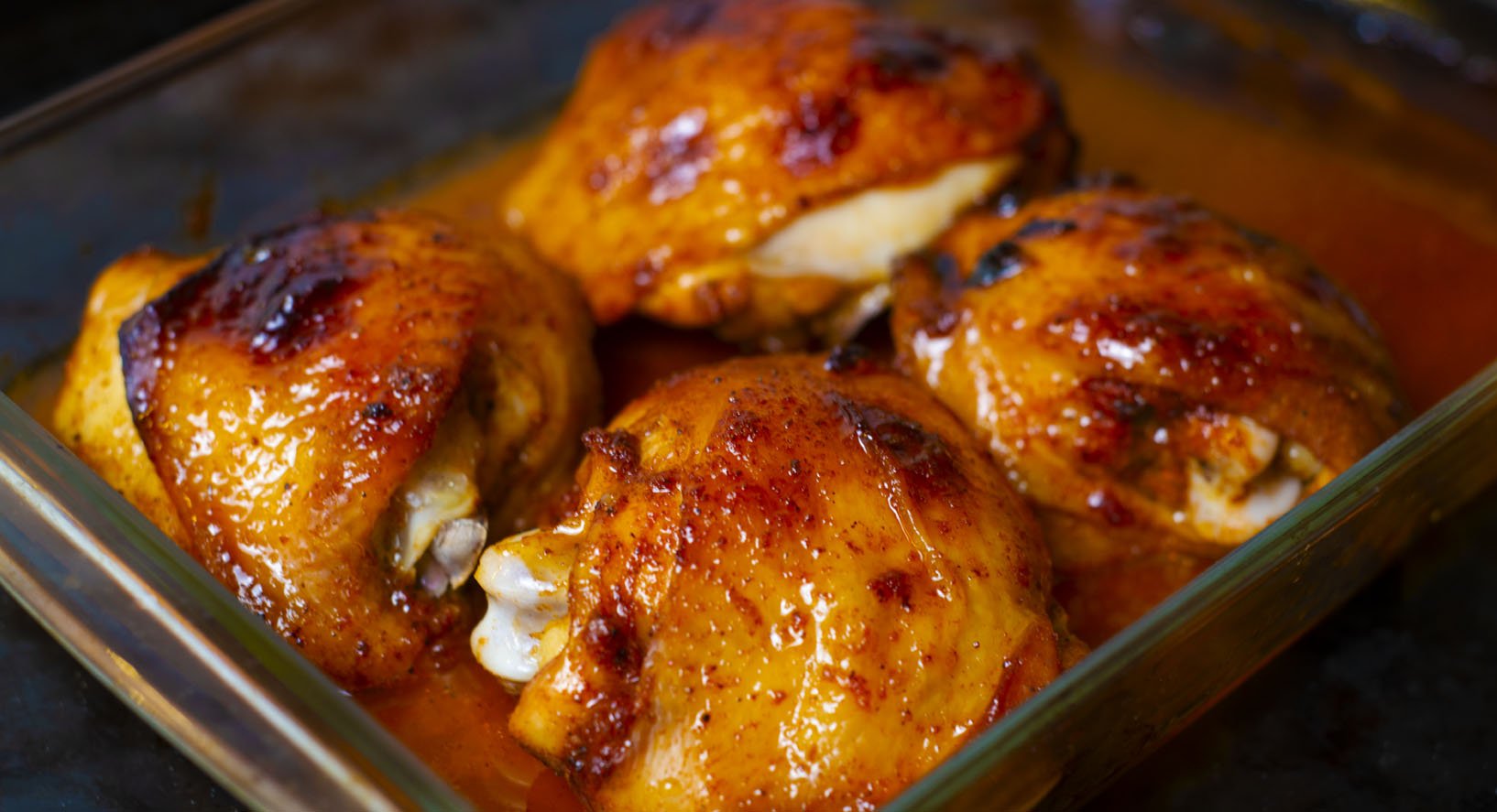 Куриные бёдра в духовке/Рецепт куриных бёдер с хрустящей корочкой в духовке смотреть онлайн