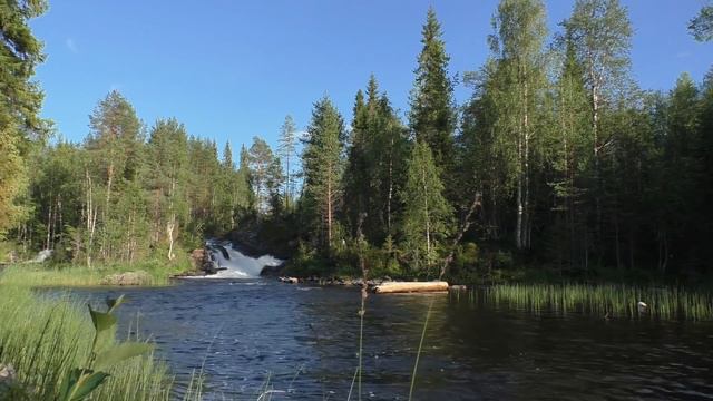 Головорезы тащили еще живого отца к реке, чтобы пустить его на дно. Сзади уже притаился... смотреть онлайн