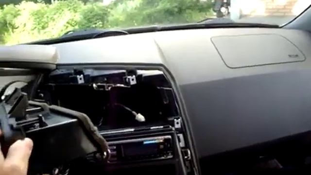 снятие автомагнитоллы на Кайроне смотреть онлайн