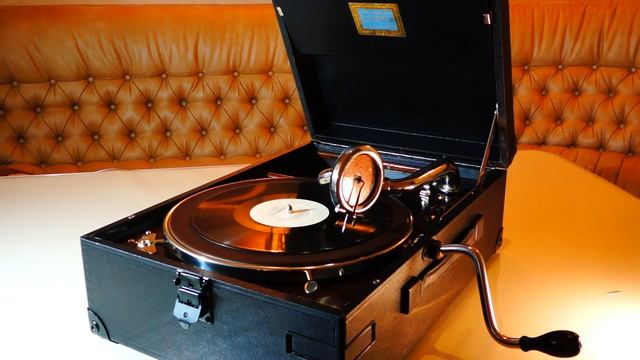 Патефон Electrola 101, 1928 г.в., танго Кумпарсита (Родригес), 1916 г. смотреть онлайн