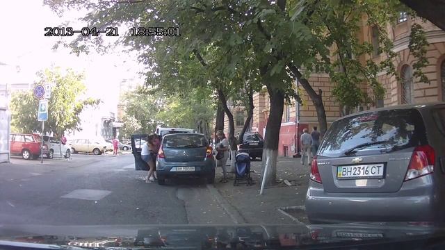 Как открыть закрытую машину. смотреть онлайн