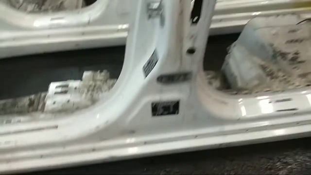 Левый белый порог Cruze седан смотреть онлайн
