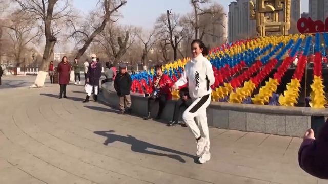 Two Beautiful People, Jilin Beishan Dance Shuffle! Most Vulnerable When You Are Intoxicated.