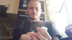 внутремышечный укол инъекция в плечо в экстемалых ситуациях или дома. первый раз делаю сам себе