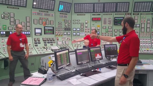 Prairie Island Nuclear Power Plant (Red Wing, MN) Control Room Simulator смотреть онлайн