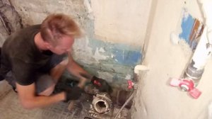 Расчеканка чугунной трубы, как потерять день из жизни