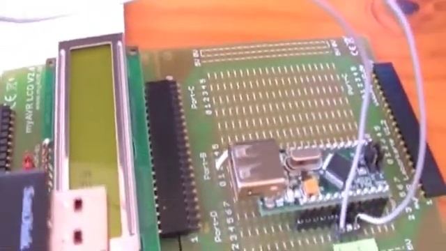 ATmega8 using a USB Flash drive (32 GO USB KEY) смотреть онлайн
