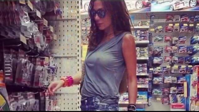 Braless Celebrities (p.3)