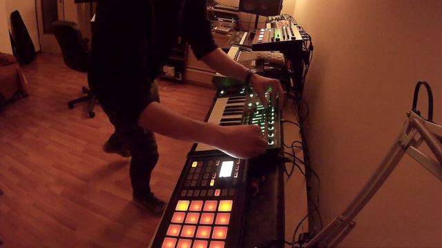 Roland TR8, SYSTEM 1, Arturia Microbrute: DEEP House impro (KUSH) смотреть онлайн