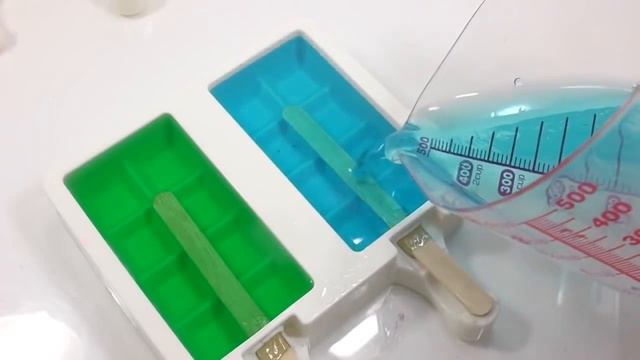 Слизи, Глины Учим Цвета Слизь Water Clay Learn Colors Slime смотреть онлайн