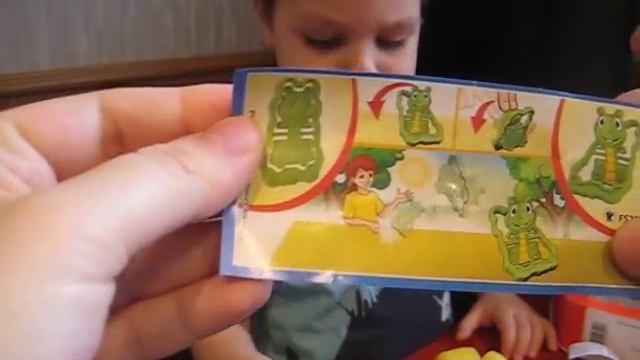 Giant Kinder Surprise Advent Calendar Новогодний адвент календарь Киндер Сюрприз смотреть онлайн