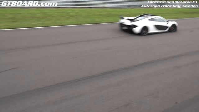 [4k] LaFerrari vs McLaren P1 on the straight all out in Ultra HD 4k смотреть онлайн