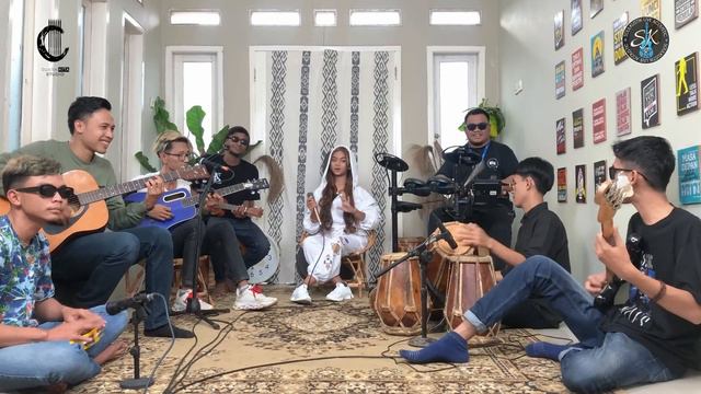 PENDAMPING ATI - COVER BY IPANK SOULKUSTIK FEAT MISSEL LAURA D SUARA KITA STUDIO смотреть онлайн