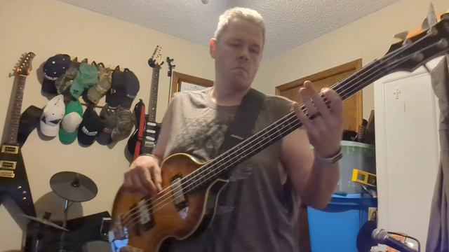 A little Saturday night bass смотреть онлайн