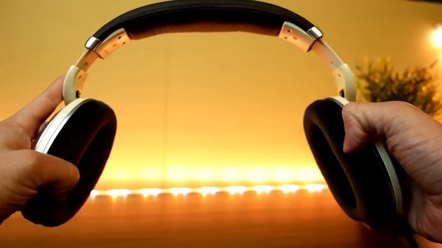 Sennheiser HD 599 Open Back Headphone Review | My NEW Favorite Gaming Cans! | Raymond Strazdas