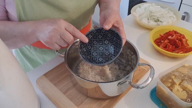 Мясо с овощами и рисом. смотреть онлайн