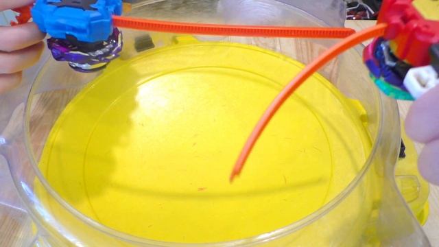 Бейблейд b-157 Биг Бэнг Генезис обзор и распаковка смотреть онлайн