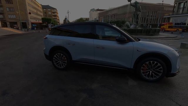 NIO ET5 Touring and EL6 (ES6) SUV Revealed - Let's have a closer look! смотреть онлайн