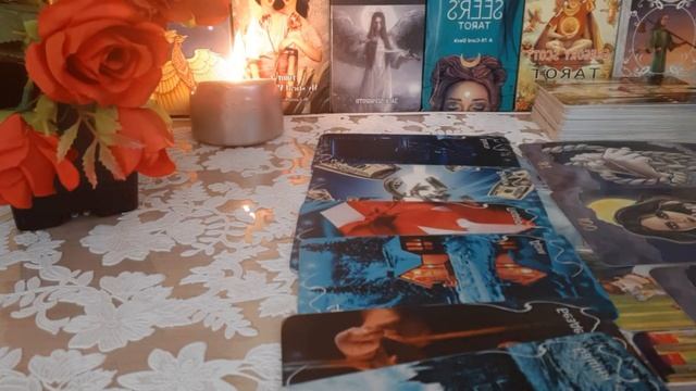 ?КАКОЙ ВАС ВИДЯТ ОКРУЖАЮЩИЕ??ОНЛАЙН ГАДАНИЕ смотреть онлайн