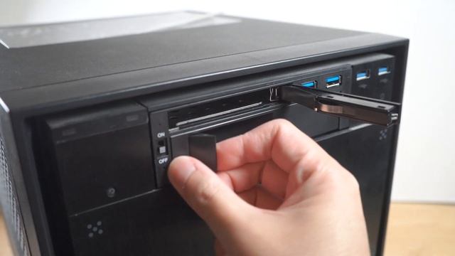 5.25" Bay Drive Tray Less Mobile Rack for 3.5" and 2.5" SATA III HDD 2 port USB 3.0 SYBA SY-MRA5500 смотреть онлайн