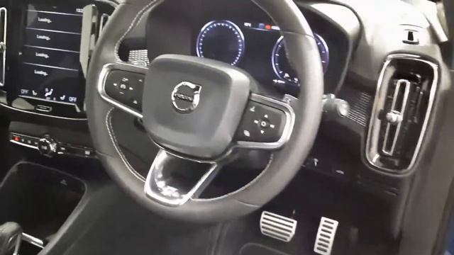 201D6980 - 2020 Volvo XC40 D3 R-DESIGN PRO MASSIVE SPEC 49,750 смотреть онлайн