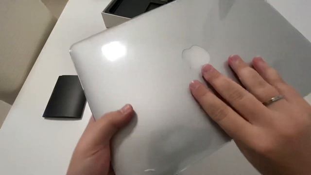 UNBOXING - MACBOOK AIR 2015 смотреть онлайн